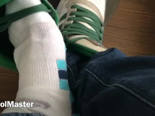 How To Sit In Starbucks Like A Master - Adidas Top 10